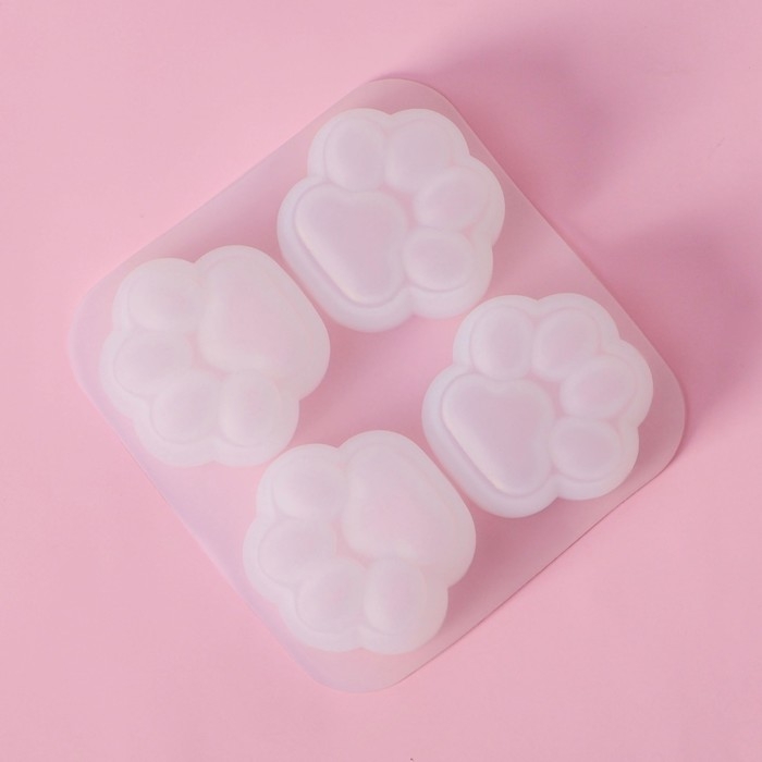 Молд Доляна «Лапки», силикон, 9,5×9×2,5 см, ячейка 4×4 см, цвет белый Молд Доляна «Лапки», силикон, 9,5×9×2,5 см, ячейка 4×4 см, цвет белый