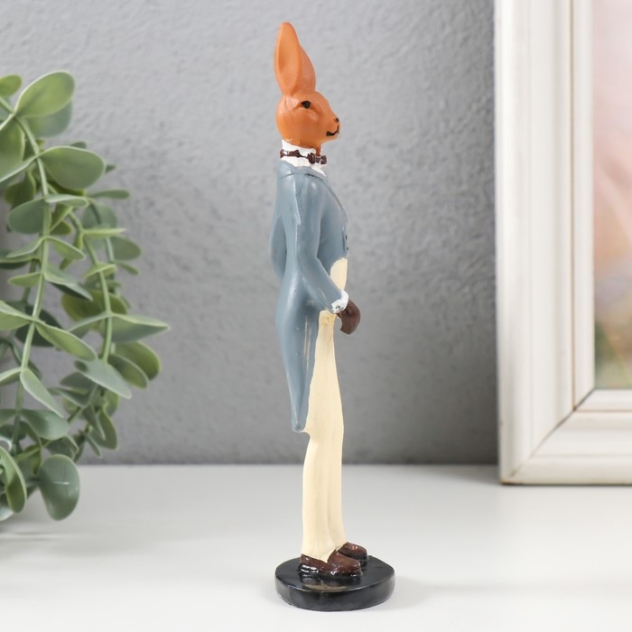 Сувенир полистоун Сувенир полистоун "Заяц в синем фраке с белыми брюками"