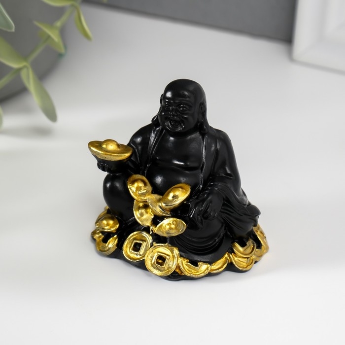 Нэцкэ полистоун  Нэцкэ полистоун "Хотей с золотыми слитками и монетами" чёрный 4х5,7х5,5 см