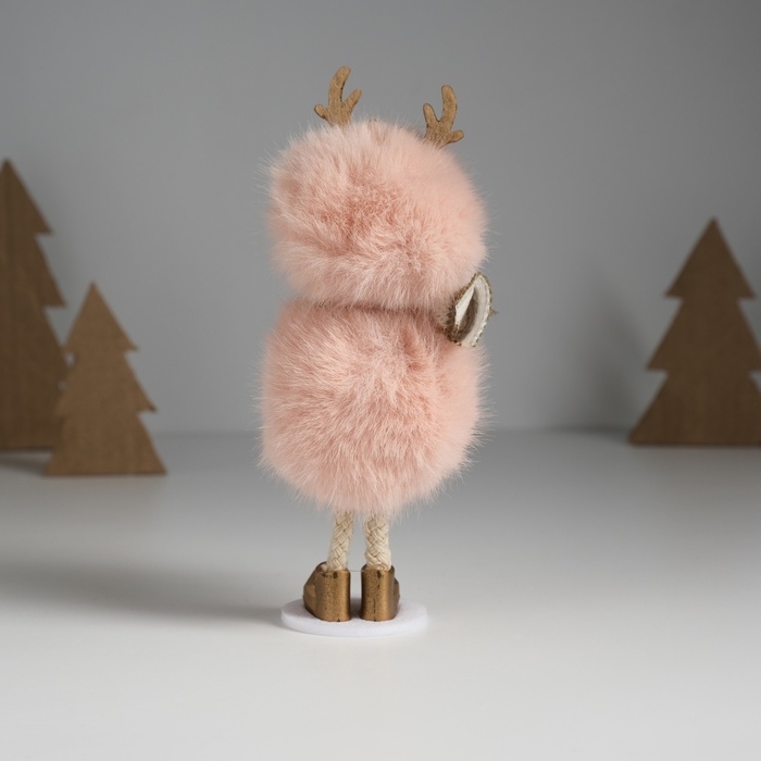 Кукла интерьерная Кукла интерьерная "Девочка в розовой шубке и шапке, с сердечком" 6х6х15 см