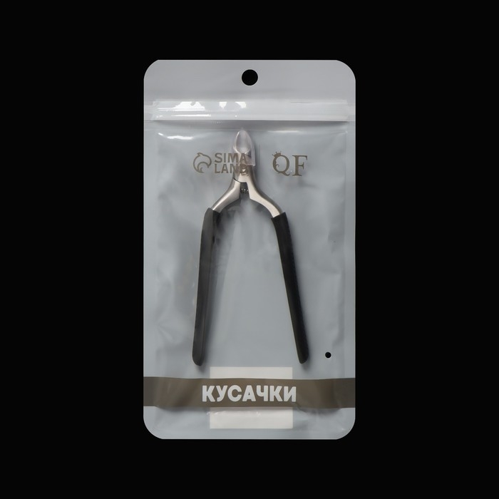 Кусачки педикюрные «Premium», скрытая пружина, 11,5 см, длина лезвия - 6 мм, цвет серебристый/чёрный