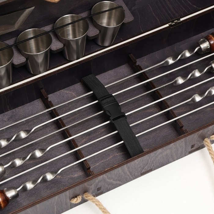 Набор с шампурами подарочный  Набор с шампурами подарочный "Герб" с топором, в кейсе