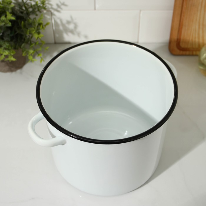 Кастрюля эмалированная без деколи, 5,5 л, цвет белый Кастрюля эмалированная без деколи, 5,5 л, цвет белый