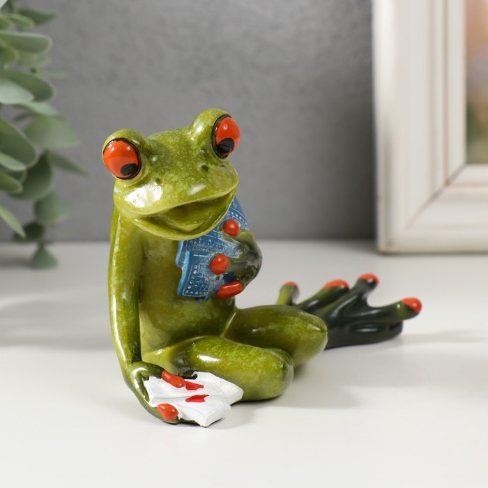 Сувенир полистоун лак Сувенир полистоун лак "Лягушонок-картёжник" 12,5х8х8 см