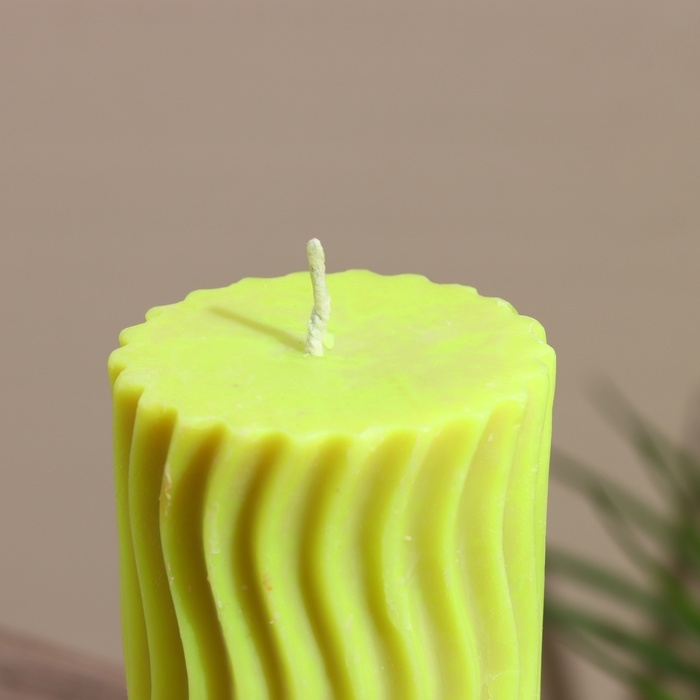 Свеча  Свеча "Волны" 6х6х12 см, соевый воск МИКС