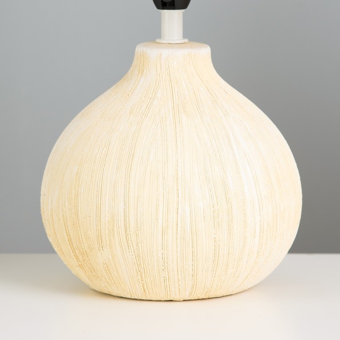 Настольная лампа Настольная лампа "Латея" Е14 40Вт бежевый 19х19х33 см RISALUX