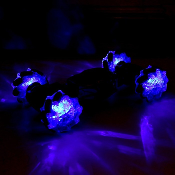 Машинка - перевертыш HYPER, управление жестами гиропульт, работает от аккумулятора, цвет зелёный Машинка - перевертыш HYPER, управление жестами гиропульт, работает от аккумулятора, цвет зелёный