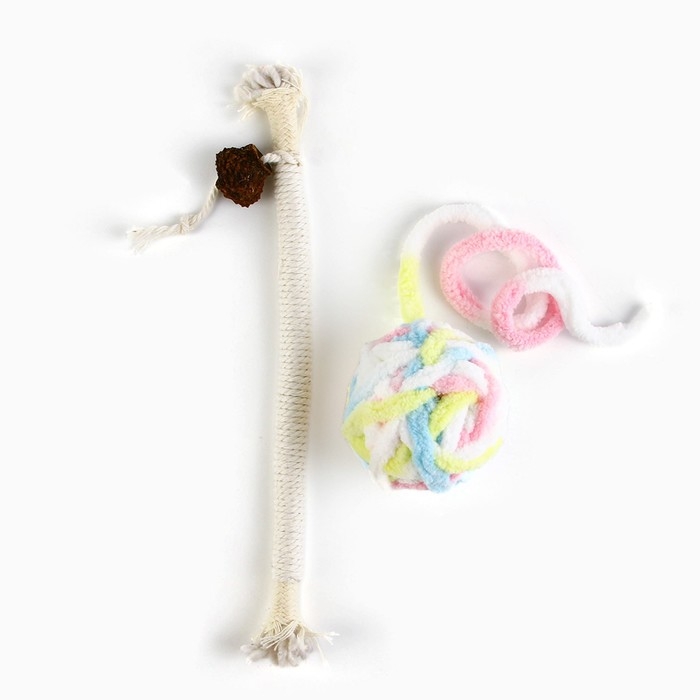 Игрушка для кошек. Набор игрушек мататаби и клубок, белый цвет Игрушка для кошек. Набор игрушек мататаби и клубок, белый цвет