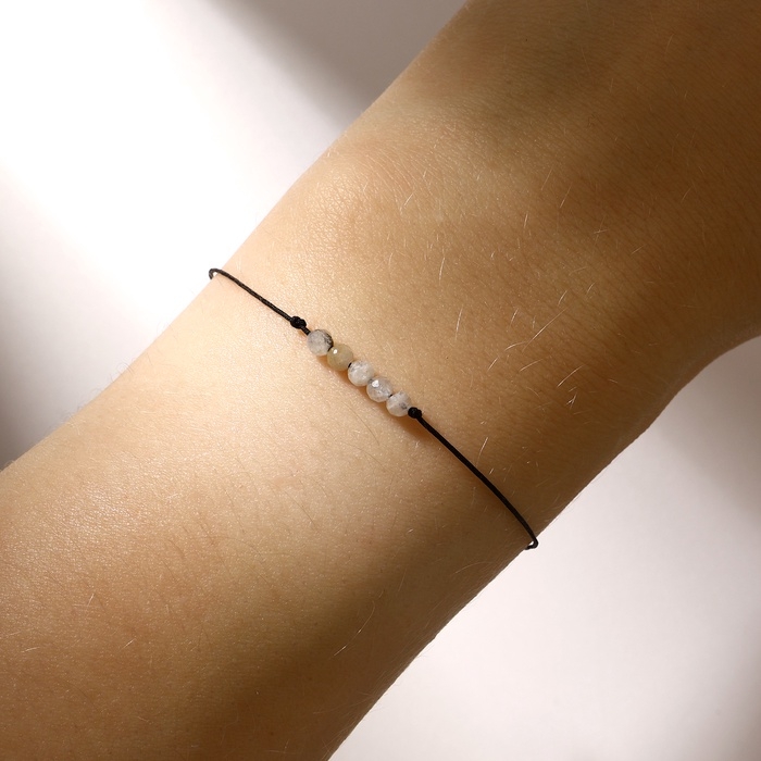 Браслет желаний шар №3 гранёный «Лунный камень» на чёрной нити, длина регулируется Браслет желаний шар №3 гранёный «Лунный камень» на чёрной нити, длина регулируется