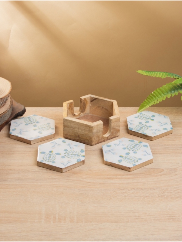 Подставка под горячее (набор 4 шт)  Подставка под горячее (набор 4 шт) "Черепаха и цветы" дерево манго 15х13х5 см