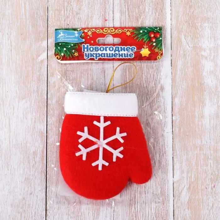 Мягкая подвеска «Варежка со снежинкой» 8×6 см, красный