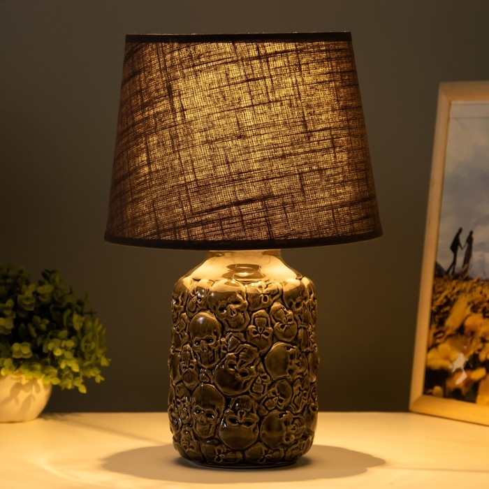 Настольная лампа Настольная лампа "Череп" Е14 40Вт серый 23х23х34,5 см RISALUX