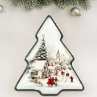 Тарелка новогодняя Доляна &laquo;Праздник к нам приходит&raquo;, 23&times;20&times;2.2 см, доломит, белая, зелёная