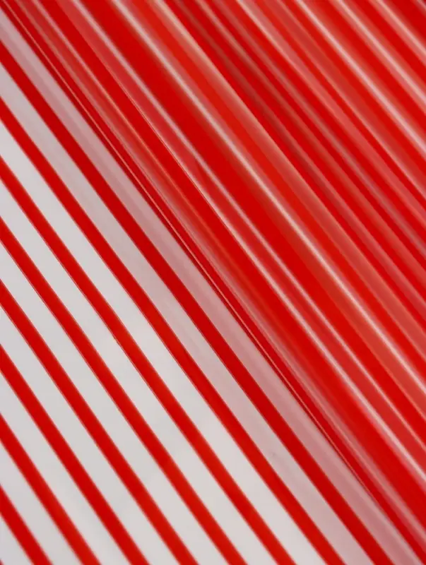 Пленка прозрачная с рисунком «Полосы узкие» Красный 0.7×8.2±5%м