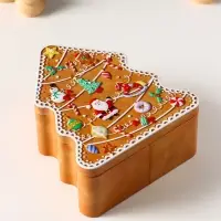 Шкатулка подарочная &laquo;Имбирная новогодняя ёлка&raquo;, металл, фигурная, 13.8&times;12&times;6 см