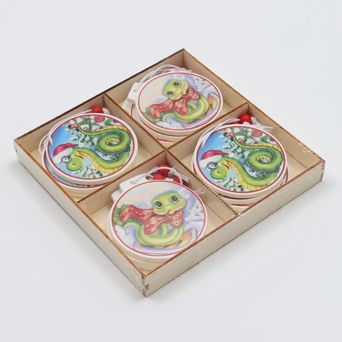 Елочные игрушки в деревянной подарочной упаковке, 12 шт.