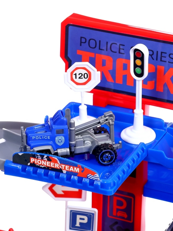 Игровой набор «Полицейский участок» в чемодане Игровой набор «Полицейский участок» в чемодане