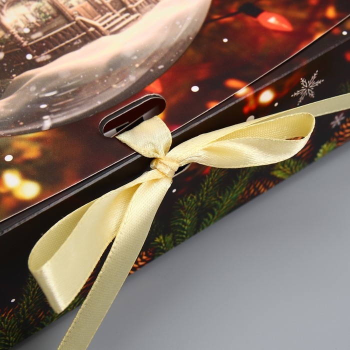 Коробка подарочная новогодняя складная «Чудесных мгновений», 20 х 18 х 5 см, Новый год