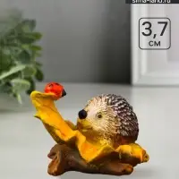 Фигурка полистоун &laquo;Ёжик с божьей коровкой&raquo;, 3.7&times;6&times;6.5 см