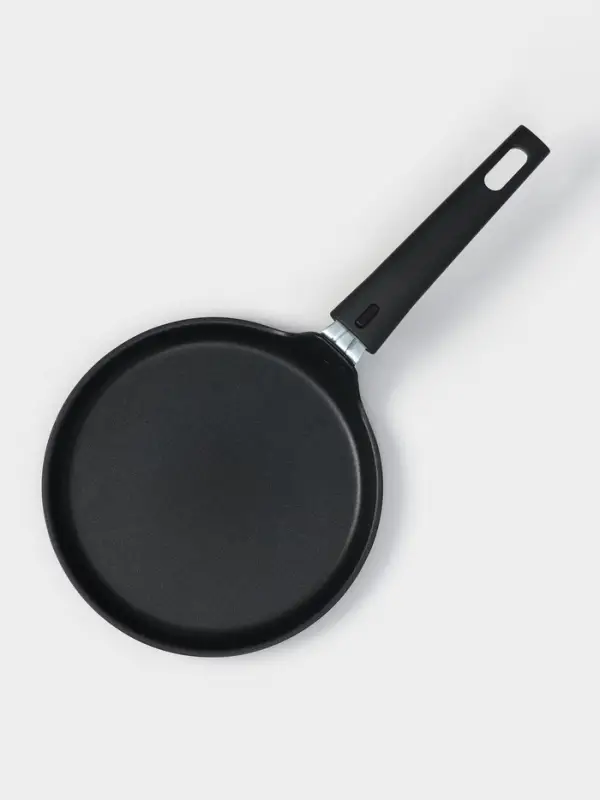 Сковорода блинная KUKMARA &laquo;Традиция&raquo;, d=20 см, съёмная ручка, антипригарное покрытие, литой алюминий, чёрная