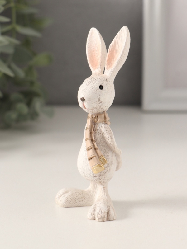 Сувенир полистоун Сувенир полистоун "Белый зайка в полосатом шарфе" 5х3,5х11 см