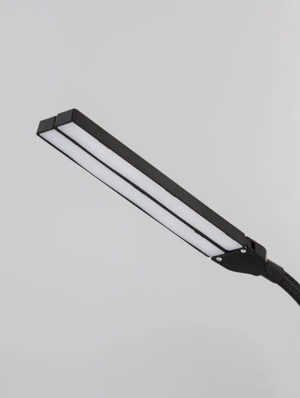 Настольная лампа &laquo;Семи&raquo;, LED, 5 Вт, 6000К, чёрный, 7.5&times;10.5&times;65 см