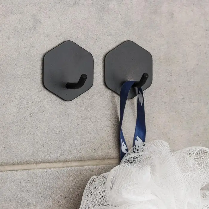 Крючки самоклеящиеся St&ouml;lz &laquo;Классика&raquo;, 2 шт., шестиугольник, 5&times;4.5&times;3 см, чёрные