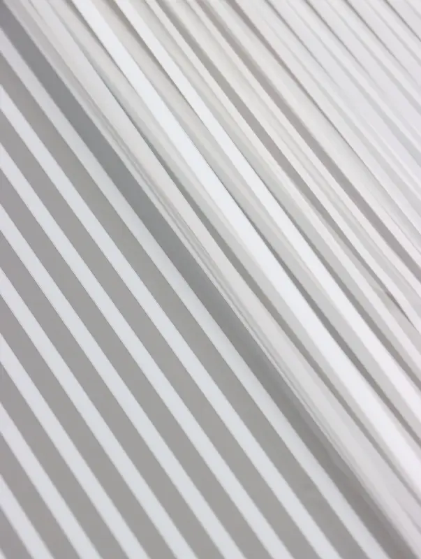 Пленка прозрачная с рисунком «Полосы узкие» Белый 0.7×8.2±5%м