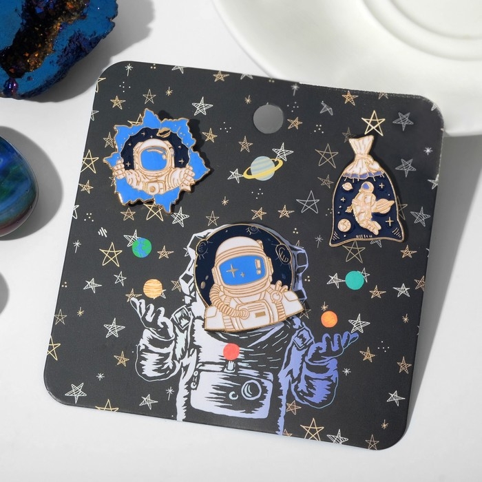 Набор значков (3 шт.) «Космос», цветной в золоте Набор значков (3 шт.) «Космос», цветной в золоте