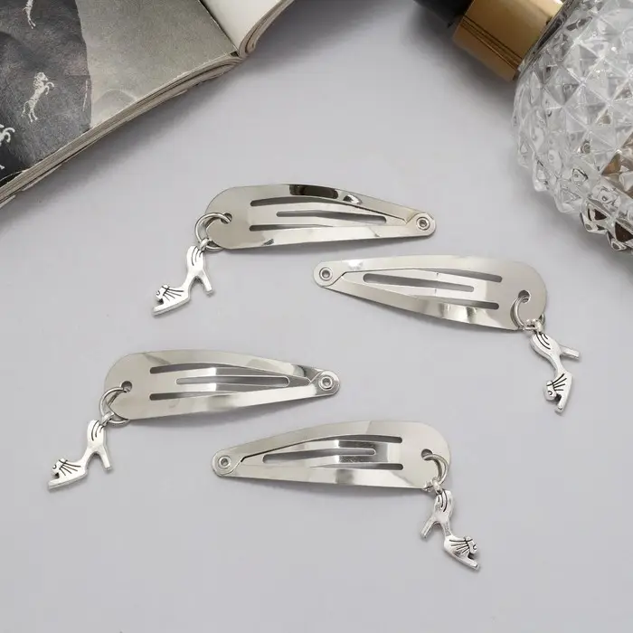 Невидимки для волос «Офелия», набор 4 шт., туфелька, 4.5 см, серебро Невидимки для волос «Офелия», набор 4 шт., туфелька, 4.5 см, серебро