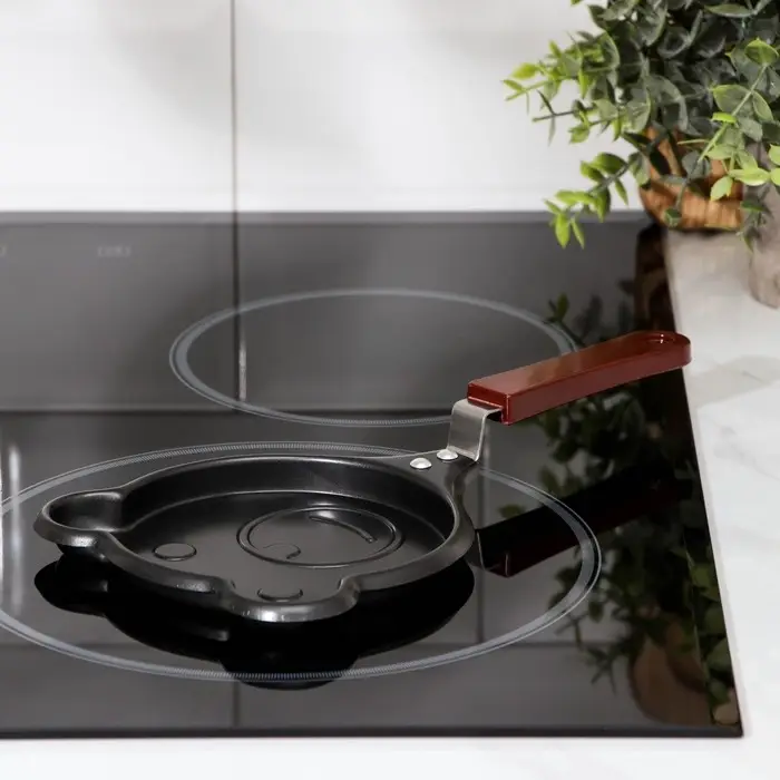 Сковорода Доляна «Мишка», d=14 см, пластиковая ручка, антипригарное покрытие, цвет чёрный Сковорода Доляна «Мишка», d=14 см, пластиковая ручка, антипригарное покрытие, цвет чёрный