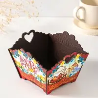 Конфетница квадратная или подставка под пасхальный кулич №3.  10х13х13,5 см