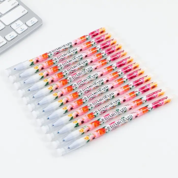 Ручка пиши-стирай, синяя паста, гелевая, 0.5 мм с колпачком «С 8 Марта» Ручка пиши-стирай, синяя паста, гелевая, 0.5 мм с колпачком «С 8 Марта»