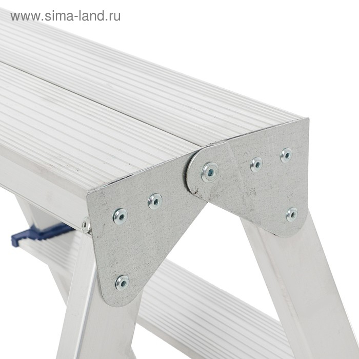 Стремянка ТУНДРА, алюминиевая, двухсторонняя, 2 ступени, 430 мм Стремянка ТУНДРА, алюминиевая, двухсторонняя, 2 ступени, 430 мм