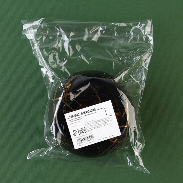 Новогодняя ароматическая свеча в банке «Новый год: Роскошь», аромат ваниль, 6 х 6 х 4 см. Новогодняя ароматическая свеча в банке «Новый год: Роскошь», аромат ваниль, 6 х 6 х 4 см.