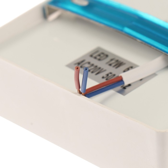 Накладной светодиодный светильник, 105х35 мм, 12 Вт,1080 Лм, 6500 К, квад. Накладной светодиодный светильник, 105х35 мм, 12 Вт,1080 Лм, 6500 К, квад.