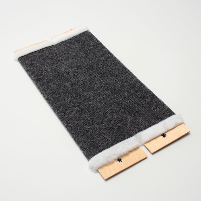 Когтеточка угловая, ковролин с мехом, 55 х 25  см Когтеточка угловая, ковролин с мехом, 55 х 25  см