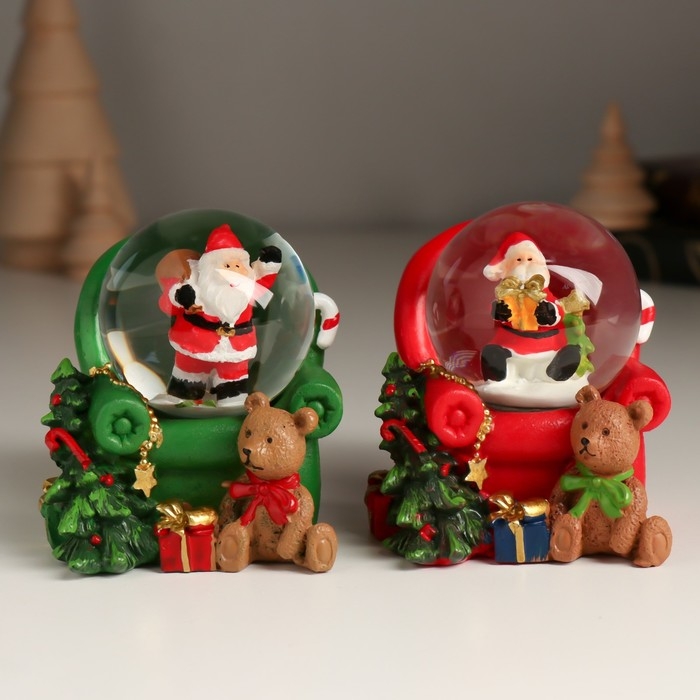Сувенир полистоун водяной шар Сувенир полистоун водяной шар "Дед Мороз/Снеговик в кресле с медведем" МИКС 6,7х6,3х7,2 см 1047342