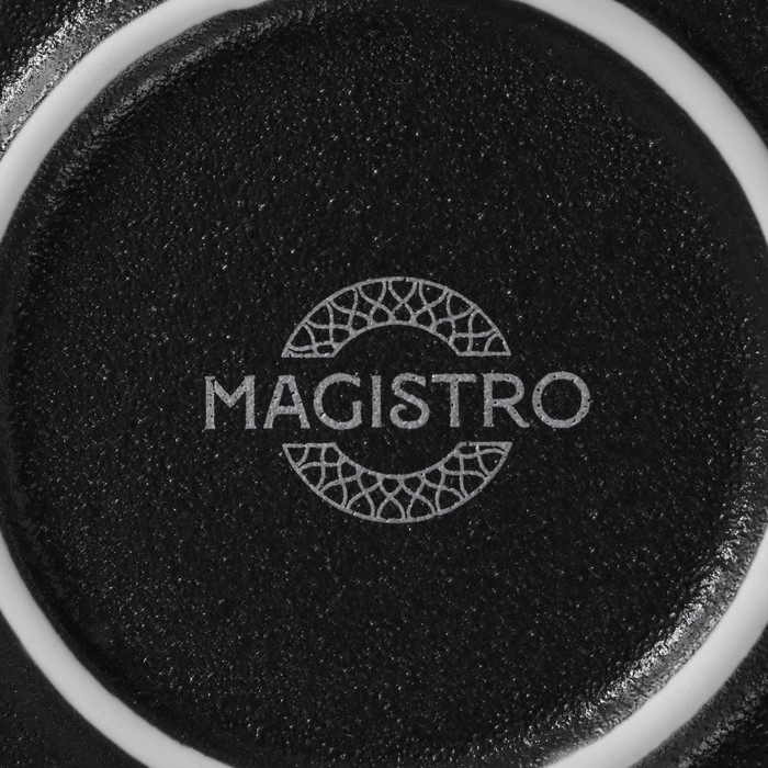 Тарелка фарфоровая Magistro Line, d=25,5 см, цвет чёрный Тарелка фарфоровая Magistro Line, d=25,5 см, цвет чёрный