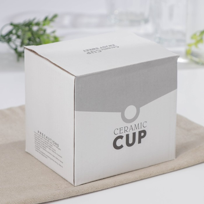 Кружка керамическая «Смайл», 350 мл, с деревянной крышкой и ложкой, цвет и рисунок МИКС