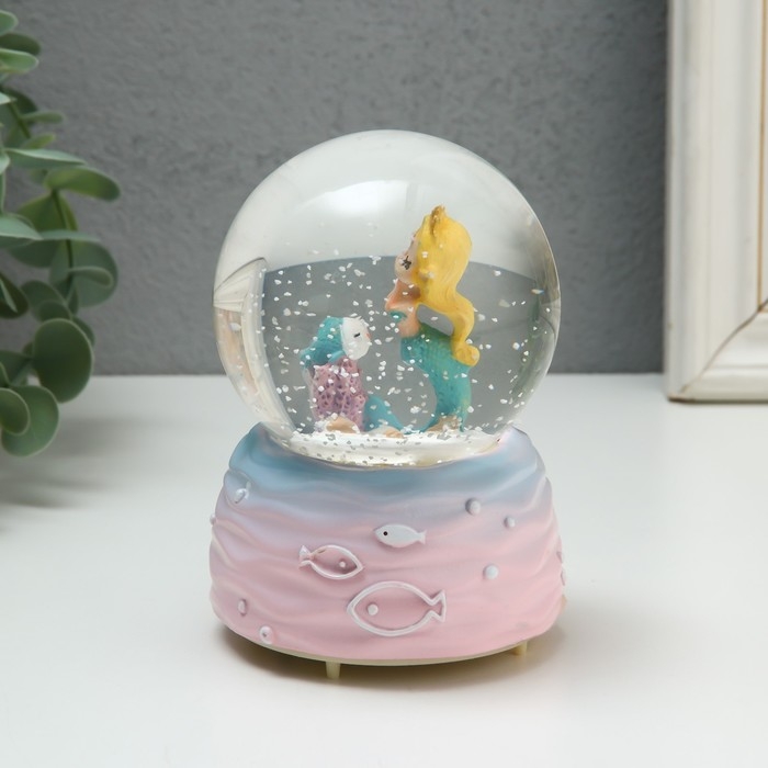 Сувенир полистоун водяной шар музыка, свет Сувенир полистоун водяной шар музыка, свет "Русалка и рыбка" МИКС 8х8х12 см