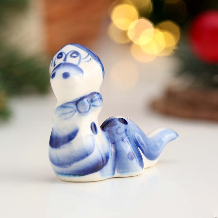 Новый год. Сувенир символ года Новый год. Сувенир символ года "Змея Мотя", гжель, 5 см