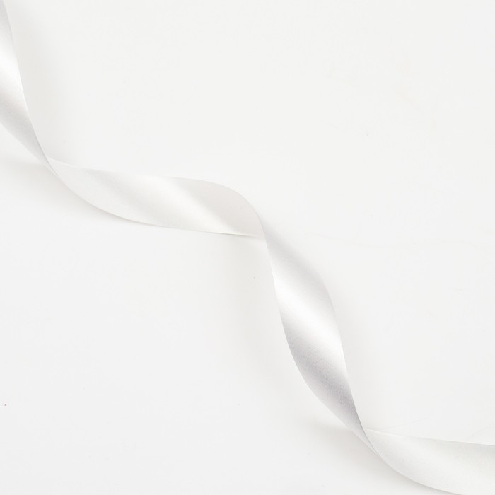 Лента для декора и подарков, белая, 2 см х 45 м Лента для декора и подарков, белая, 2 см х 45 м