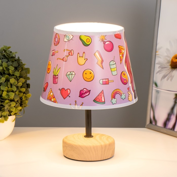 Настольная лампа Настольная лампа "Девушка" Е14 15Вт 20х20х27 см RISALUX