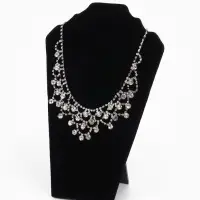 Бюст для украшений QF, 15&times;6&times;23 см, h=23 см, чёрный