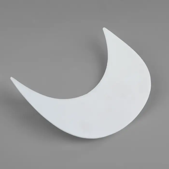 Козырёк для кепки, гнутый, 7×17.5×6 см, белый, цена за 1 штуку