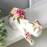 Сувенир полистоун "Белая кошка в цветах" на полку 21х10,5х12,8 см