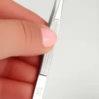 Пинцет &laquo;Premium&raquo; скошенный, узкий, 9 см, серебристый