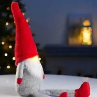 Светодиодная фигура &laquo;Гномик в красной шапке&raquo; 60 см, текстиль, 1 LED, от батареек LR1130&times;3, свечение тёплое белое