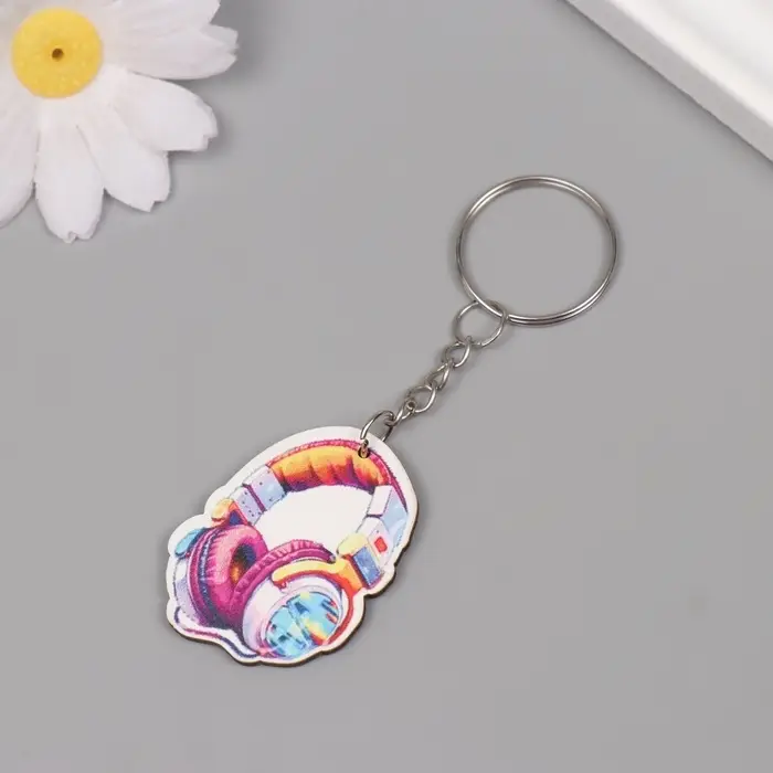 Брелок дерево  Брелок дерево "Крутые наушники" 4х2,9х0,3 см